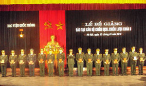 Bế giảng lớp đào tạo cán bộ chiến dịch, chiến lược khóa 5