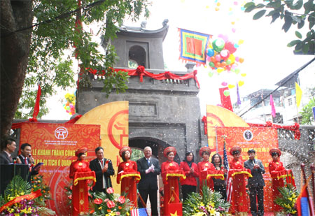 Muộn còn hơn không