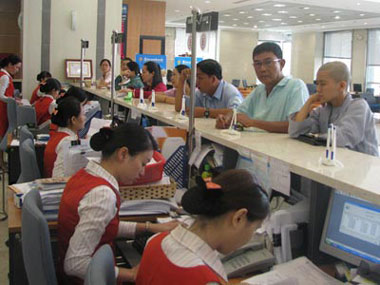 Tăng lãi suất: Con dao hai lưỡi