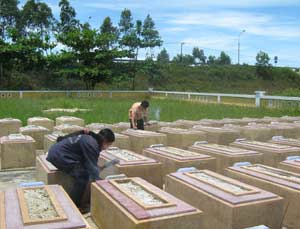 Thì thầm với người dưới mộ