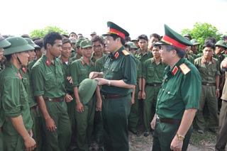 Đại tướng Phùng Quang Thanh thăm và làm việc tại Quân khu 9