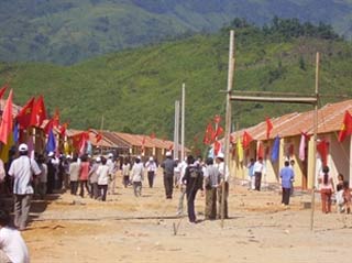 Người Cor mang họ Hồ làm theo lời Bác