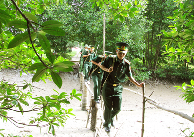 Liên kết sức mạnh, củng cố nền biên phòng toàn dân