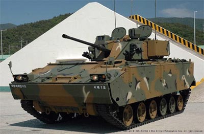 Quân đội Indonesia đặt mua xe thiết giáp chở quân mới