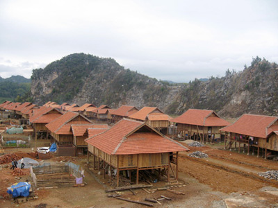 Mùa xuân đầu tiên trên quê hương mới