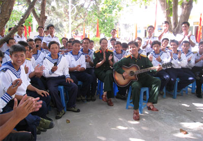 Trường Sa thêm gần