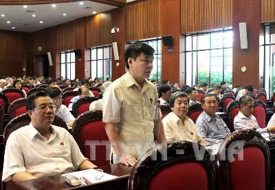 Chế tài và khen thưởng phải rõ ràng