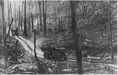 Người anh hùng của “Tiểu đội xe không kính” đang là công dân Thủ đô