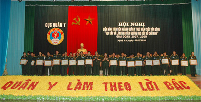 Nhân rộng điển hình tiên tiến người thầy thuốc quân đội