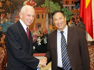 Việt Nam ký hiệp định với Tổ chức Di cư Quốc tế