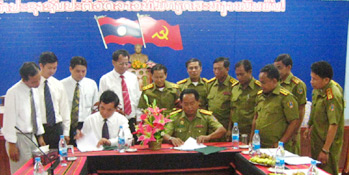 Hội đàm về phân giới cắm mốc