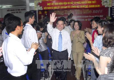 Chủ tịch nước Nguyễn Minh Triết thăm các doanh nghiệp  ở Thành phố Hồ Chí Minh