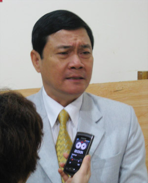 Người sẵn sàng mổ bụng cho địch xem gan