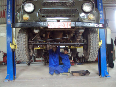 Vượt khó để sửa chữa, đồng bộ xe tốt