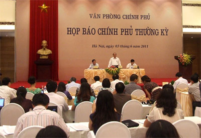 Quyết tâm giữ lạm phát khoảng 15%, tăng trưởng GDP khoảng 6%