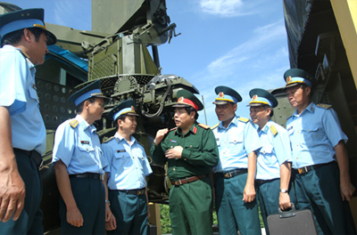 Thăm và kiểm tra một số đơn vị thuộc Sư đoàn 361 và 371