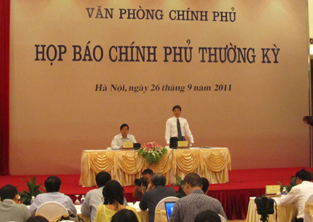 Phấn đấu GDP đạt 6% và lạm phát ở mức 18%
