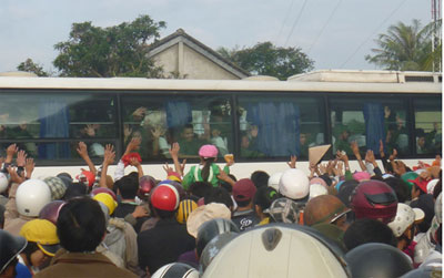 Các địa phương tổ chức giao nhận quân an toàn, phấn khởi