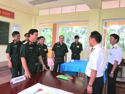 Khai mạc hội thi trung, lữ đoàn trưởng, chính ủy lực lượng tăng-thiết giáp toàn quân năm 2012