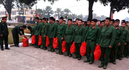 Tết này, sản phẩm tự làm ra…