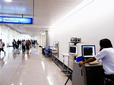 Chặn dịch từ sân bay, hải cảng
