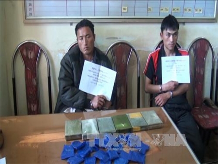 Sơn La: Bắt giữ đối tượng vận chuyển trái phép 6 bánh heroin và 4.000 viên ma túy tổng hợp