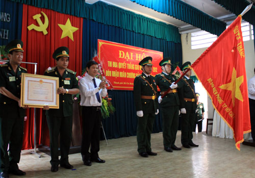 Nhiều gương sáng trong phong trào thi đua