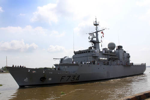 Tàu tuần dương Pháp thăm thiện chí TP Hồ Chí Minh