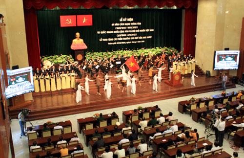 Long trọng kỷ niệm 67 năm Cách mạng Tháng Tám và Quốc khánh 2-9