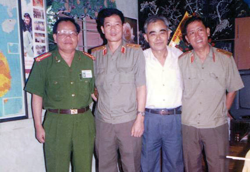 Từ mối tình 