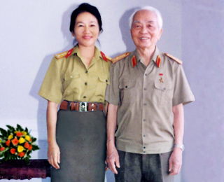 Tôi vinh dự được chụp ảnh với Đại tướng