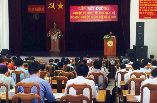 Bồi dưỡng nghiệp vụ kinh tế cho cán bộ doanh nghiệp quân đội