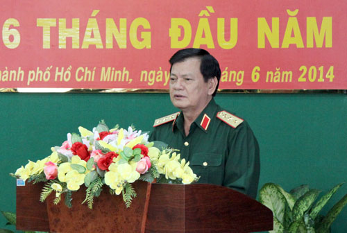 Thượng tướng Nguyễn Thành Cung làm việc tại Quân khu 7