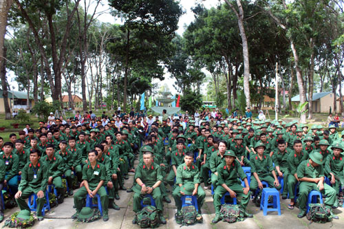 Nhanh chóng đón nhận, quản lý, huấn luyện chiến sĩ mới