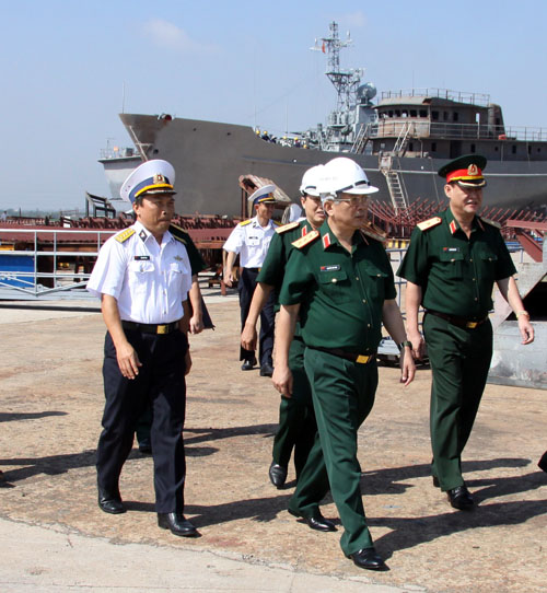 Thượng tướng Nguyễn Chí Vịnh làm việc với Tổng công ty Ba Son