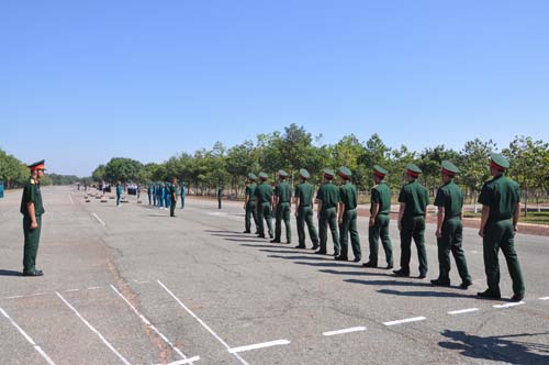 Tập huấn duyệt binh kỷ niệm 40 năm ngày giải phóng miền Nam