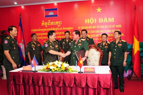 Tăng cường hợp tác giữa Quân khu 7 và Quân khu Đặc biệt