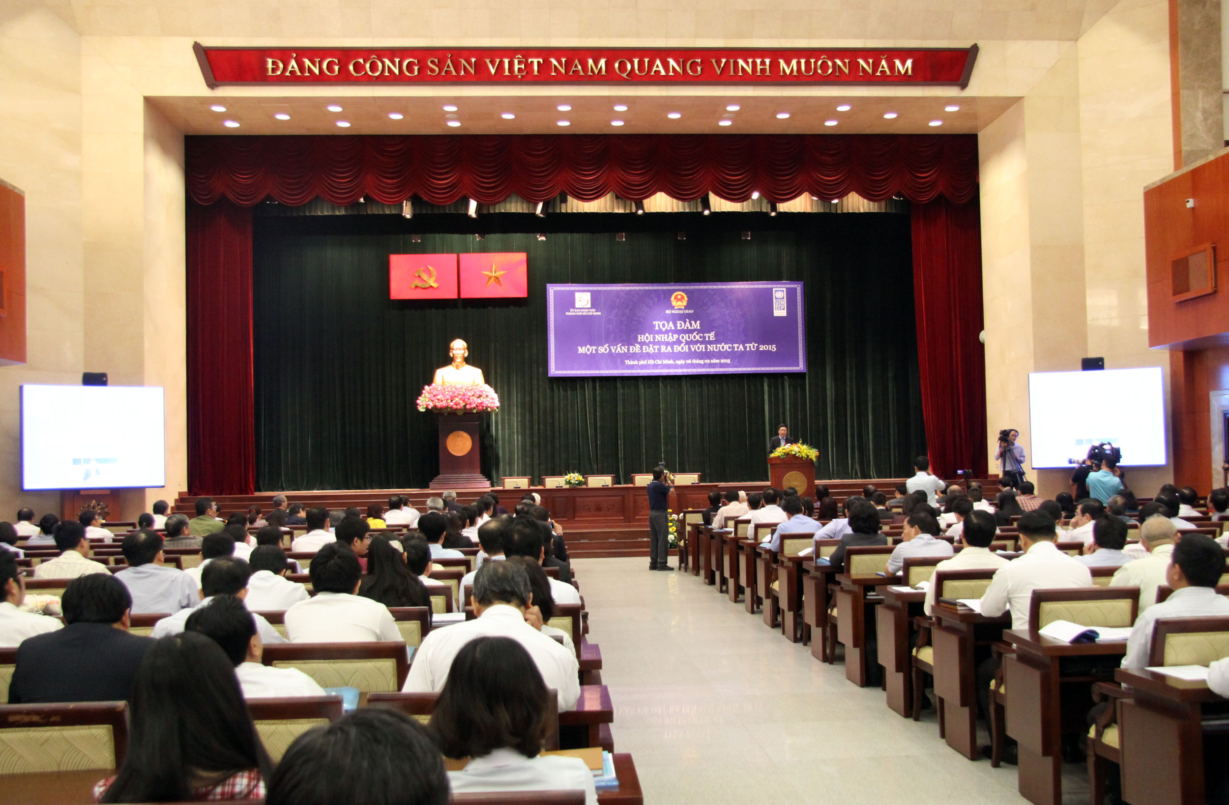 Chủ động hội nhập quốc tế để phát triển