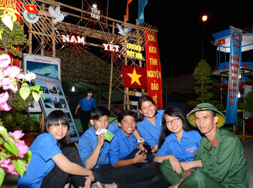 Rộn ràng hội trại tòng quân 
