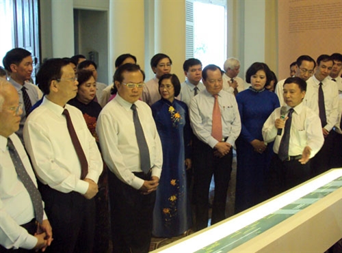 Trưng bày “Bộ sưu tập Hiện vật Hoàng thành Thăng Long