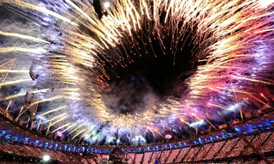 Lễ khai mạc Olympic London 2012: Bữa tiệc của điện ảnh, âm nhạc và ánh sáng