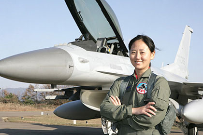 Hàn Quốc nâng cấp ra-đa chiến đấu cơ KF-16