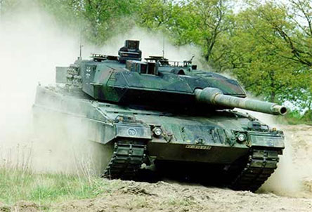 Qatar chi “mạnh tay” mua xe tăng, pháo tự hành Đức