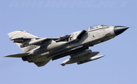 I-ta-li-a tiếp nhận chiếc Tornado ECR nâng cấp đầu tiên