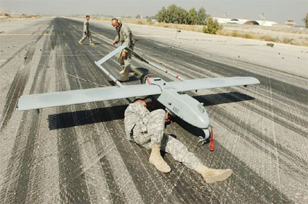 Thuê UAV - Giải pháp tối ưu cho thời kỳ “thóc cao gạo kém”