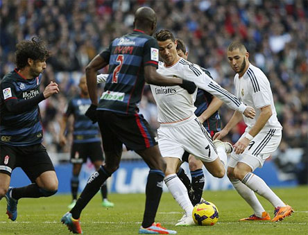 Vòng 21 La Liga: Real tạm lên ngôi đầu