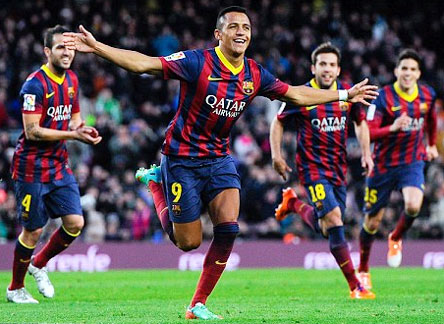 Sanchez lập hat-trick, Barca giữ vững ngôi đầu