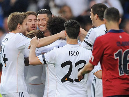 Vòng 35 La Liga: Real thăng hoa trên Bernabeu