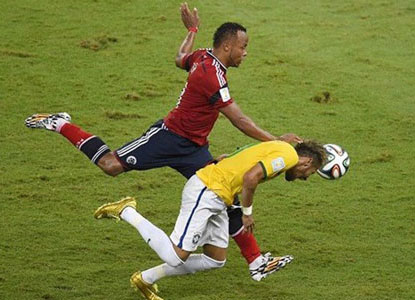 Neymar: Tôi suýt nữa phải ngồi xe lăn vĩnh viễn!