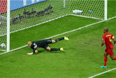 Thủ môn Mỹ lập kỷ lục World Cup